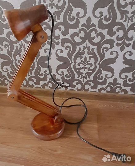 Лампа настольная