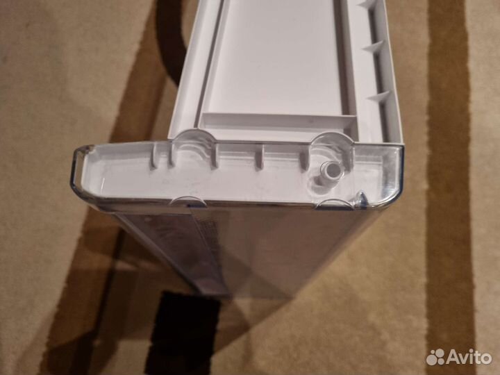 Ящик верхний. морозильник Бош холодильник