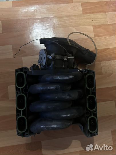 Впускной коллектор