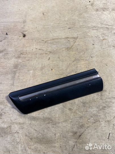 Накладка на крыло передняя левая Mercedes-Benz