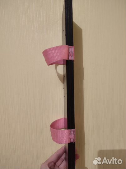 Для растяжки стопы доска с петлями тренажёр