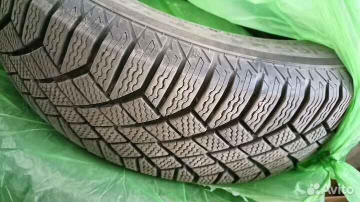 Continental ContiVikingContact 7 215/65 R17 103T