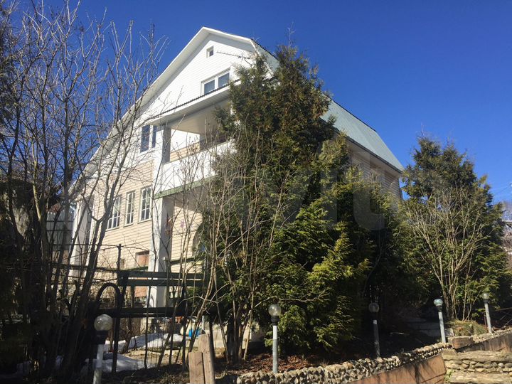 Дом 227 м² на участке 8 сот.