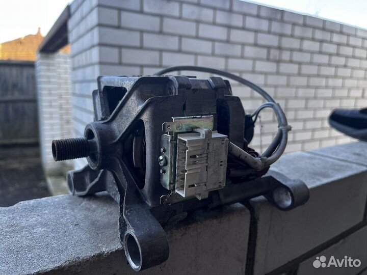 Двигататель стиральной машины