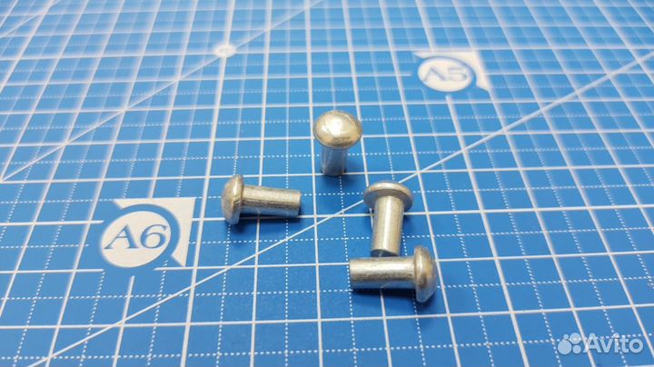 Изготовление шильдиков и VIN наклеек