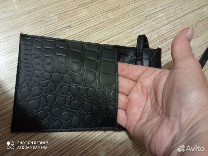 Чехол для телефона на магнитах, с карманом