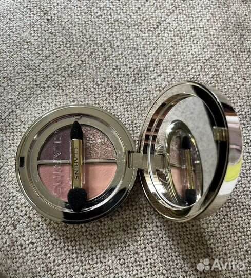 Тени для век clarins