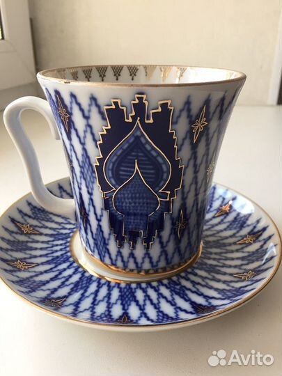 Бокалы с блюдцем