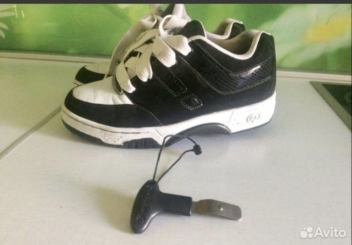 Кроссовки-ролики Heelys оригинал. Почти новые