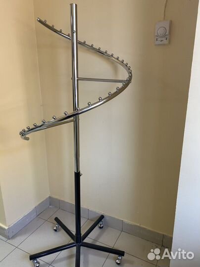 Напольная вешалка