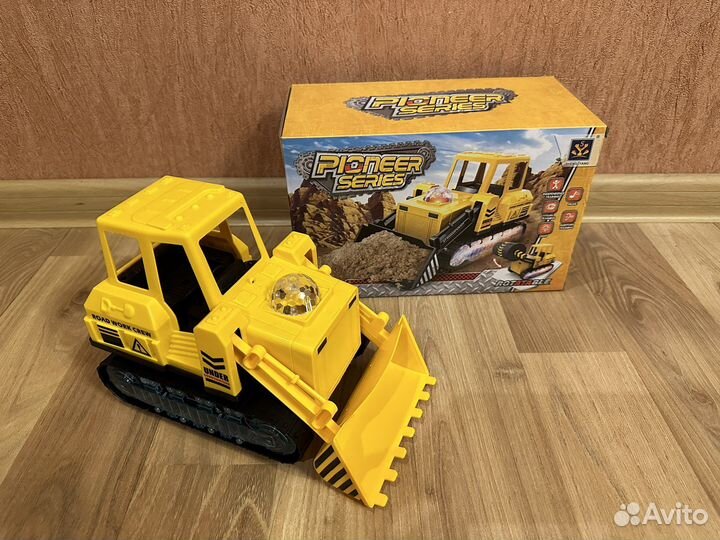 Машинка-Бульдозер Pioneer Series