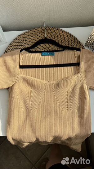 Топ\футболка бежевая