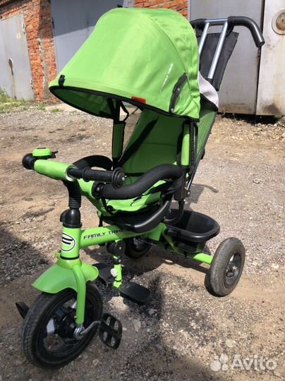 Трехколесный велосипед с родительской ручкой