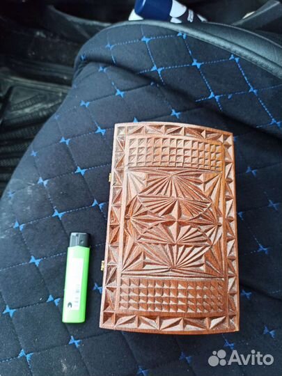 Деревянная шкатулка