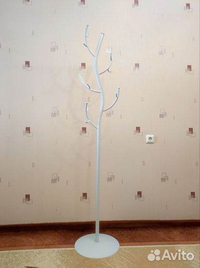 Вешалка для одежды напольная