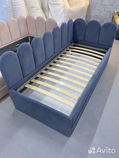 Детская кровать с ящиком