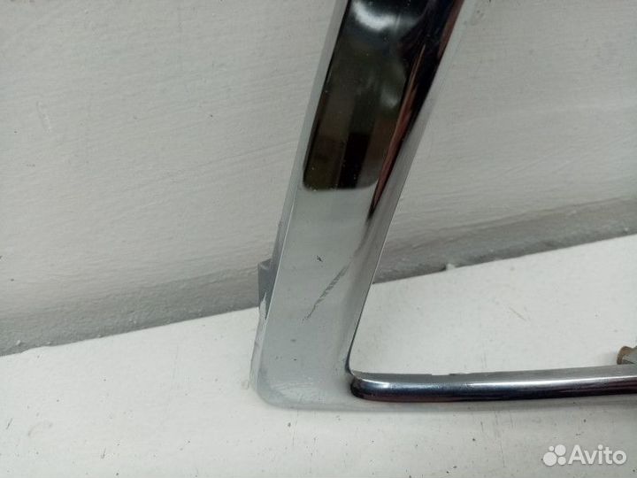 Молдинг переднего бампера правый Hyundai ix35 1