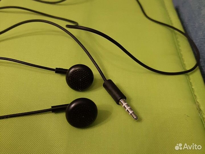 Наушники Nokia с микрофоном новые