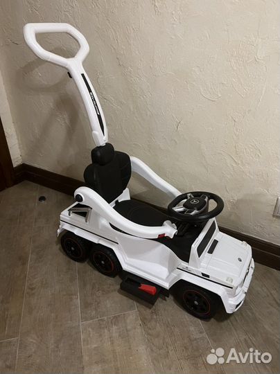 Электромобиль каталка толокар Mercedes белый