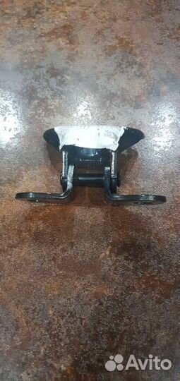 Петли дверные на toyota camry 50 (правые )