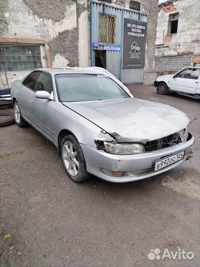 В разборе Toyota Mark 2