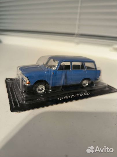 Модель автомобиля 1:43