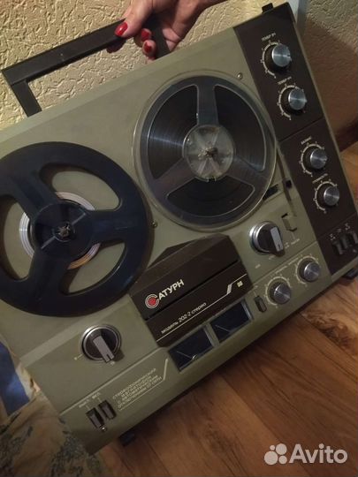Бабинный магнитофон Сатурн