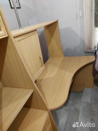 Компьютерный стол