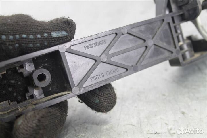 Кронштейн ручки Nissan Pathfinder R51