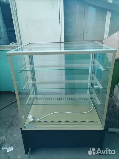 Холодильная витрина