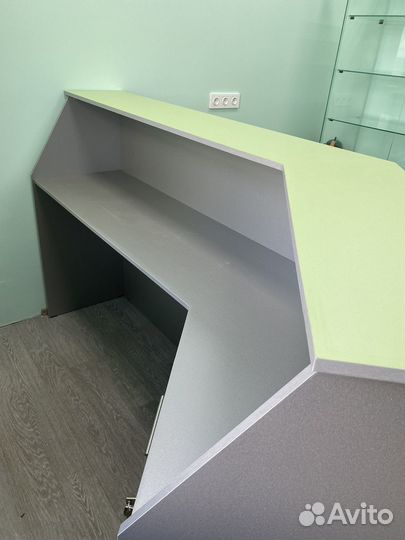 Стойка ресепшн угловая