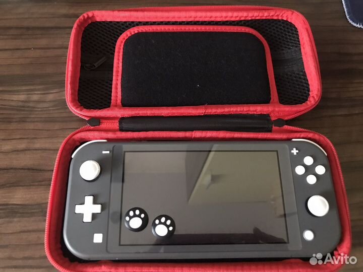 Продам Nintendo Switch Lite