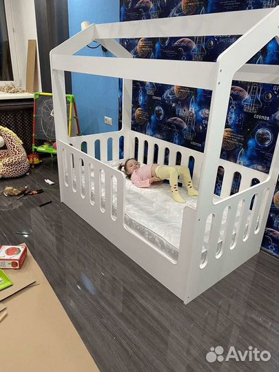 Кроватки домики в наличии в Перми