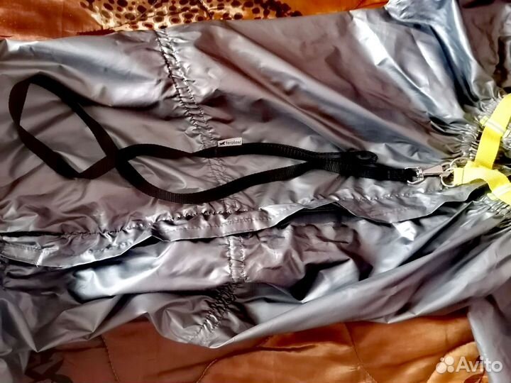 Дождевик с шапочкой, поводком и шампунь