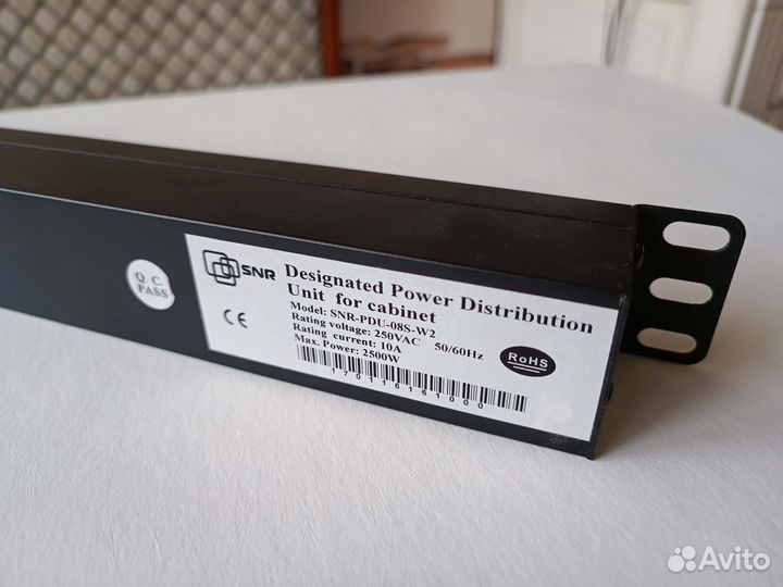 Блок розеток SNR-PDU-08S-W2