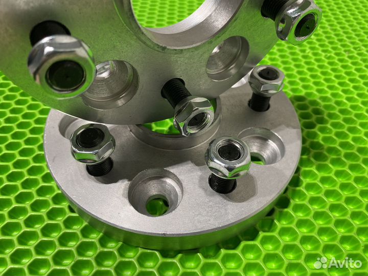 Проставки 5х114,3 20 мм. DIA 60.1 Toyota 2 шт