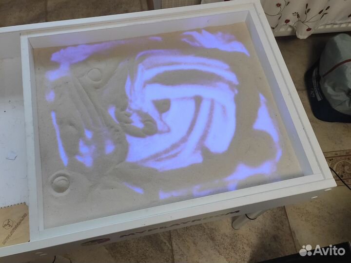 Интерактивный световой стол для рисования песком