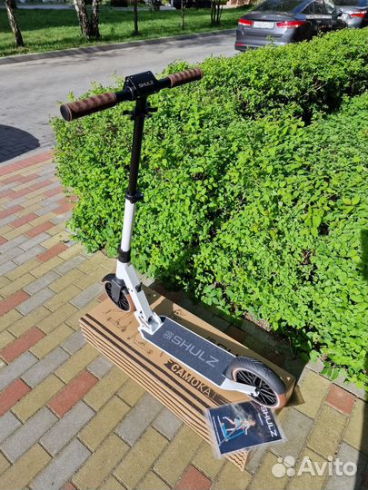 Самокат взрослый schultz 200