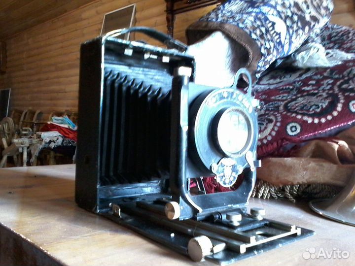 Старинные фотоаппараты в т.ч. и 