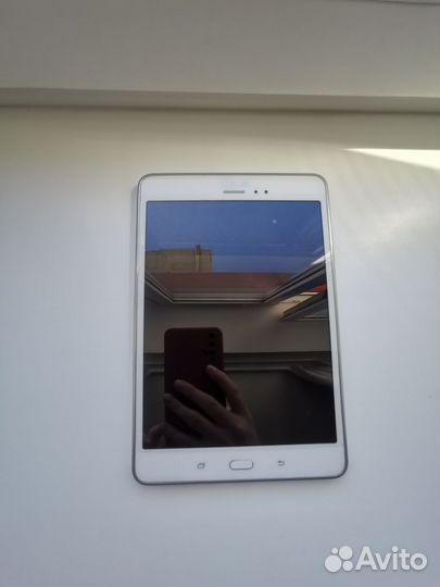 Планшет Samsung SM-T355