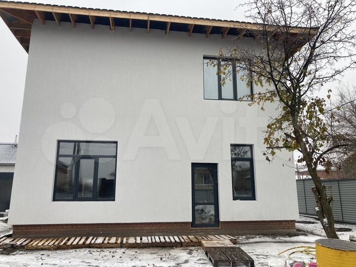 Дом 175 м² на участке 6,3 сот.