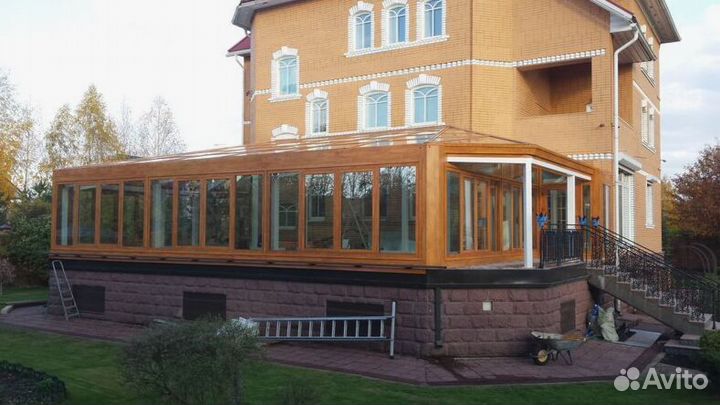 Безрамное остекление веранд беседок и террас