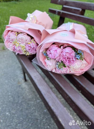 Пионы и ромашки Цветы Букеты Доставка