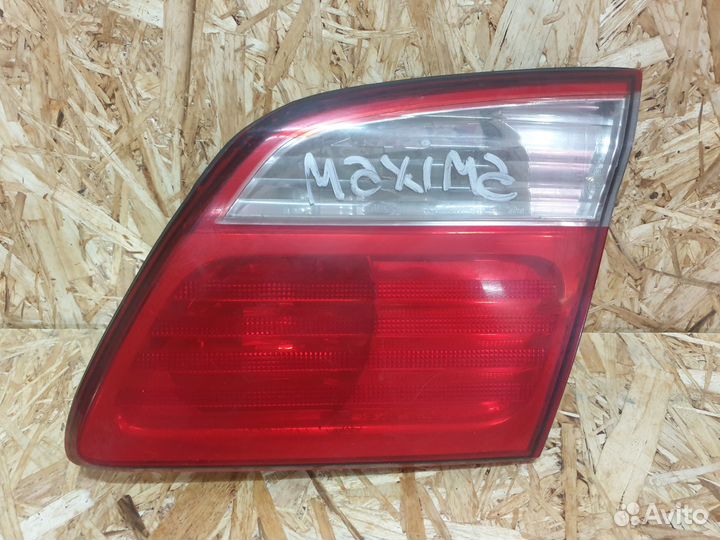 Фонарь задний внутренний правый Nissan Maxima А33