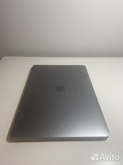 Macbook pro 13 2020 m1 512 gb
