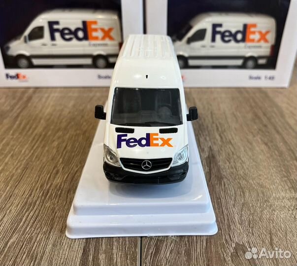 Коллекционная машинка Мерседес Спринтер Fedex