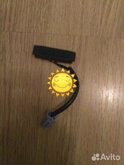 Продам новую кнопку багажника Nissan253809U00A