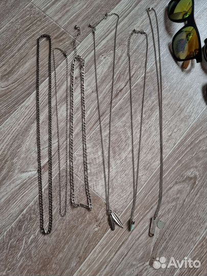 Очки, часы, браслеты Bershka