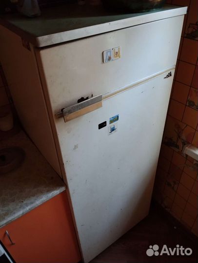 Холодильник витрина бу