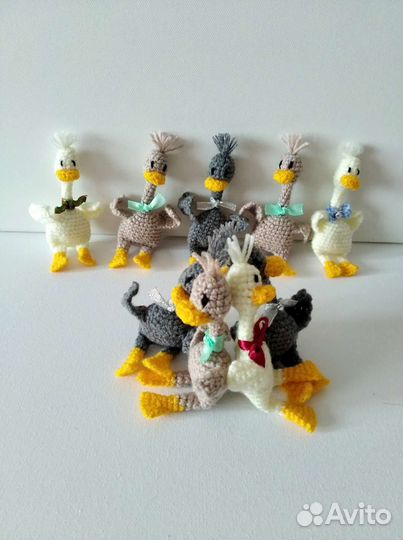 Пупс в костюме пчелы